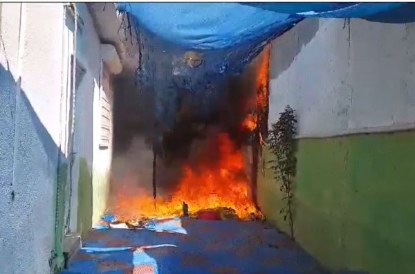 חדרה: כבאים פינו גן ילדים בגלל שריפה במחסן בסמוך