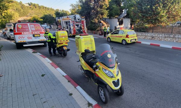 בן 65 נספה בשריפת קראוון בצפת; בן 20 במצב קשה