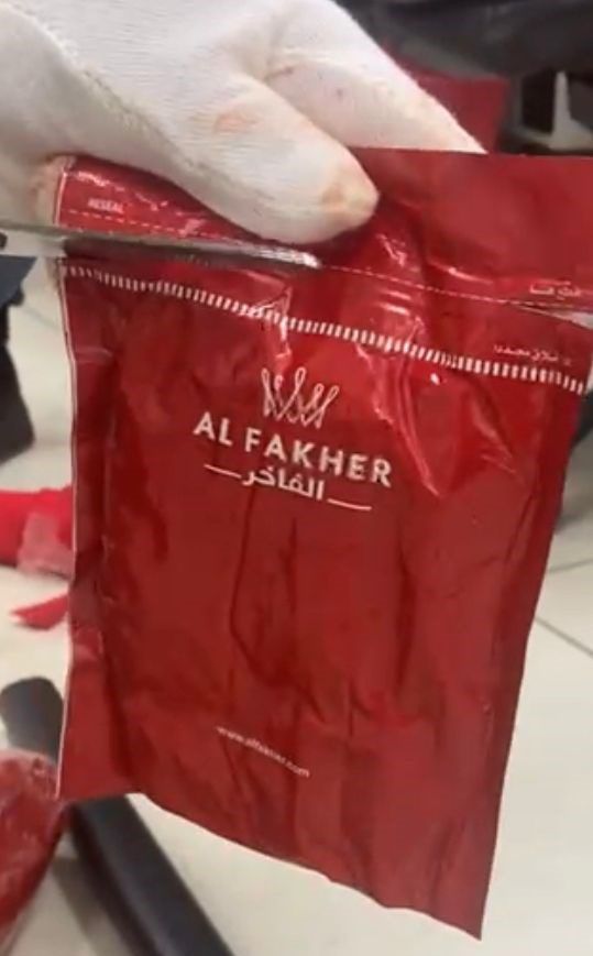 בתוך גלילי בד: זה מה שמצאו בודקי המכס. צפו