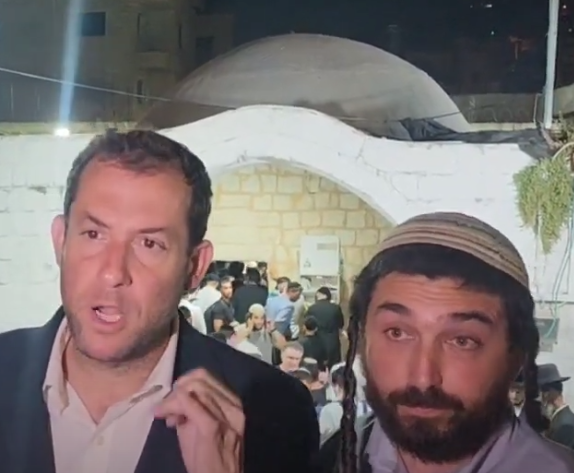 למרות פיצוץ המטען: אלפים פקדו את קבר יוסף