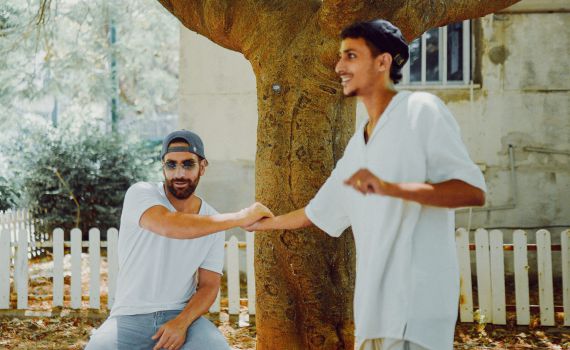 איזי ושיר דוד גדסי בשיר חדש על המצב במדינה