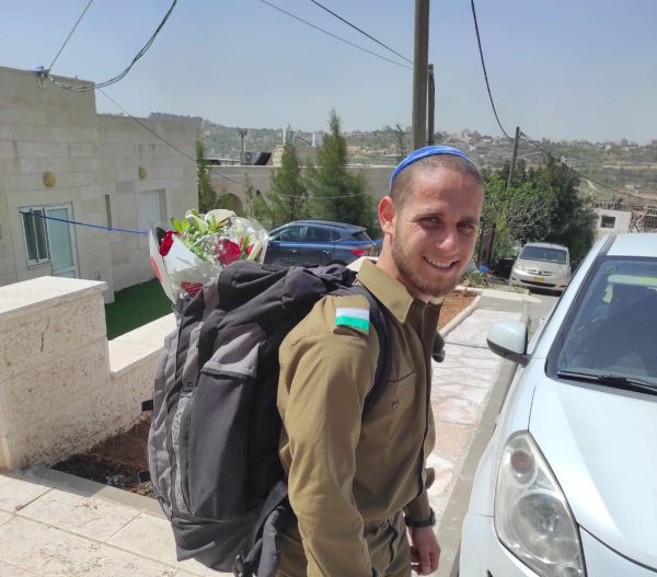 החייל שנפטר – אחיינם של שני הרבנים הסרוגים