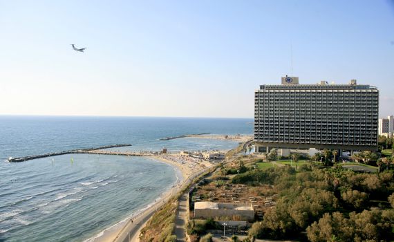הוסרה האזהרה על חוף הילטון בתל אביב