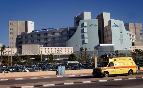 ילדה בת 9 מאושפזת לאחר התחשמלות; מצבה קשה