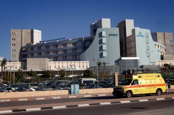 ילדה בת 9 מאושפזת לאחר התחשמלות; מצבה קשה