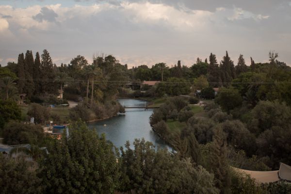 אסון בעמק המעיינות: ילד נמשה מהמים במצב אנוש