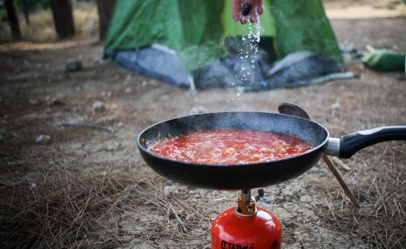 כמעט אסון במחנה אריאל: גזיה התפוצצה על מדריכה