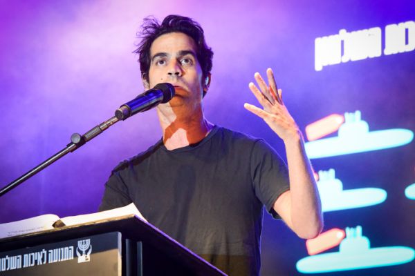 אביב גפן עורר סערה ברשת: "יפה לך מיזוגניה; תתבייש"