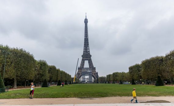 כתובות אנטישמיות רוססו על מסעדה כשרה בפריז