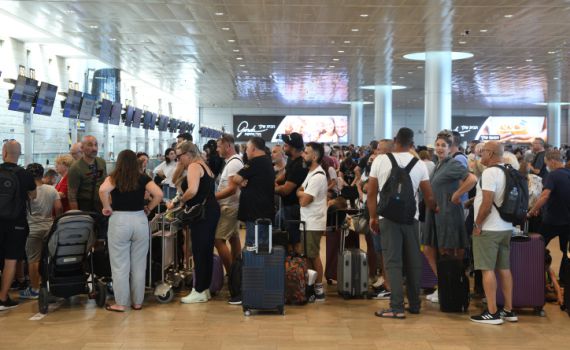 שיבושים בנתב"ג: עיכוב בפריקת והעמסת המזוודות