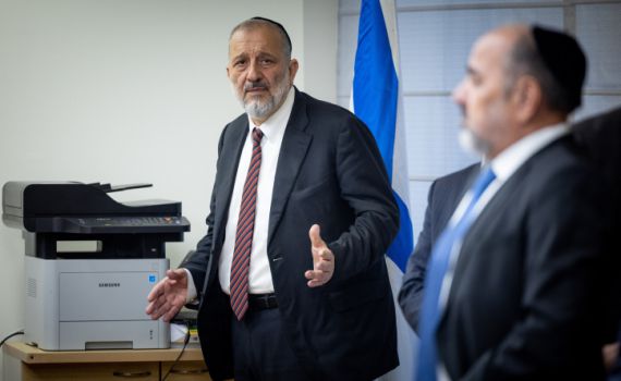 "נפרוש מהממשלה" | דרעי וגולדקנופף באולטימטום דרמטי