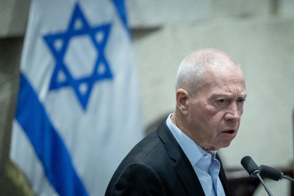 השר גלנט התקשר לחזק את אלוף פיקוד המרכז