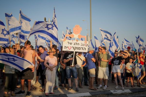 מפגינים כבר 34 שבועות ובניגוד לטענות, לא משלמים לנו