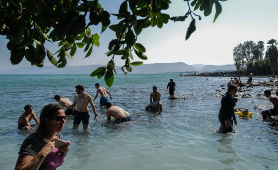 משרד הבריאות מבהיר: "אין סיכון בשתיית מי הכנרת"