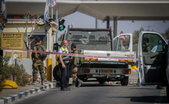 הותר לפרסום: לוחם צה"ל נהרג בפיגוע במחסום מכבים