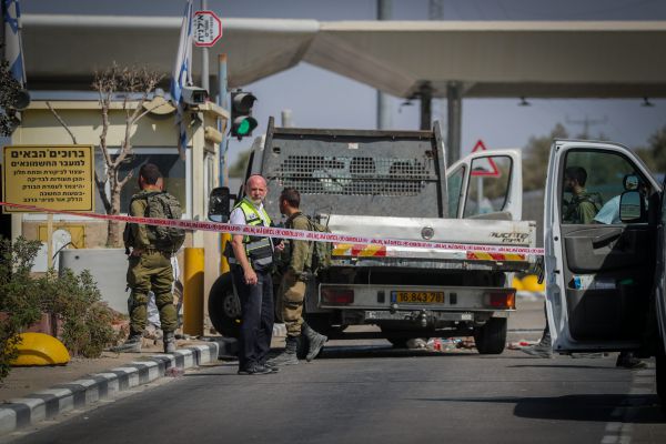 הותר לפרסום: לוחם צה"ל נהרג בפיגוע במחסום מכבים