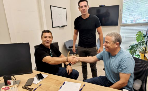 בן כספית חזר להגיש עם ינון מגל; אלו פרטי ההסכם