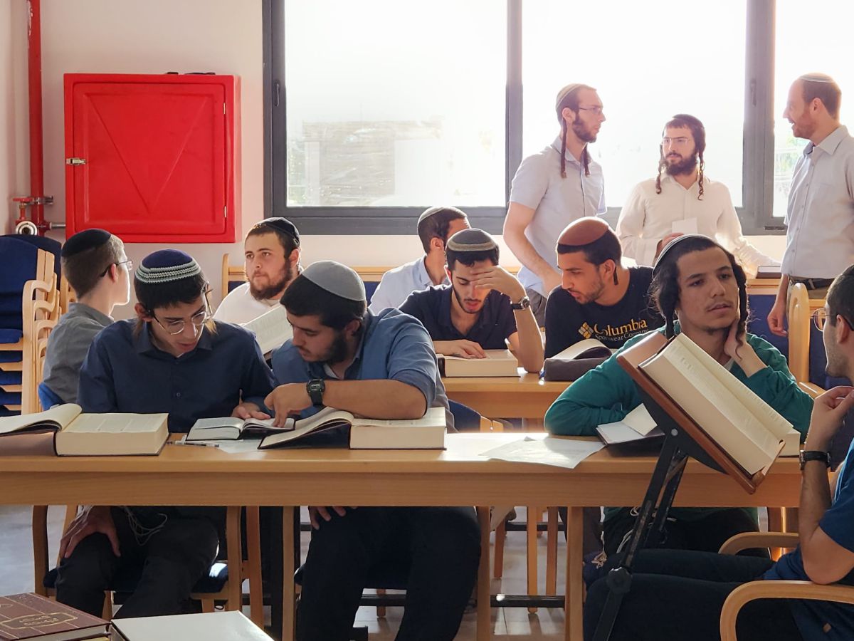 אלה ראשי הישיבה והר"מים של הישיבה הגבוהה החדשה