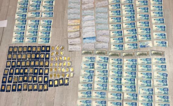 כנופיית עבריינים נעצרה עם מיליון ש״ח ואמצעי לחימה