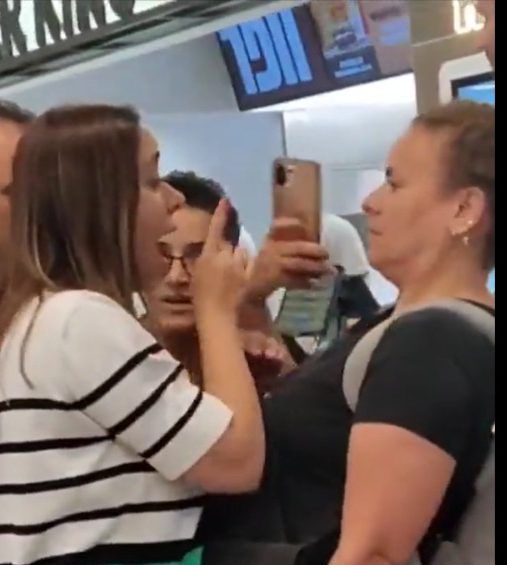 מאי גולן על האירוע בנתב"ג: 'נאלצתי להגן על אמי בגופי'