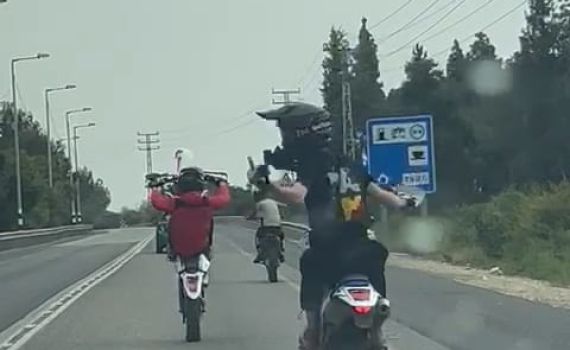 נעצר האופנוען שהשתולל בכביש והעלה לרשתות. צפו