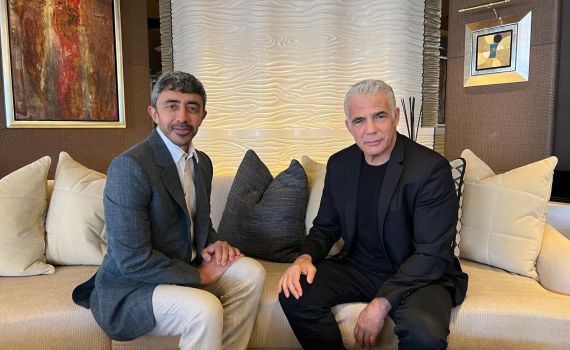 בזמן החופש: הפגישה של לפיד עם הבכיר מהאמירויות