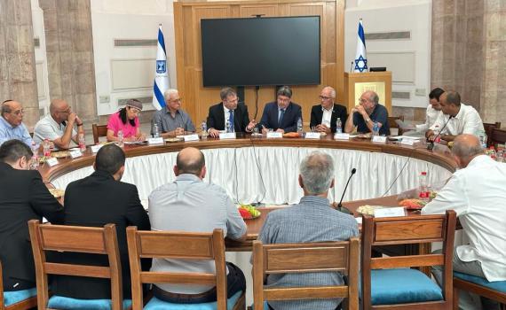 "לא תהיה פגיעה": הצהרה חריגה של קיש ואקוניס