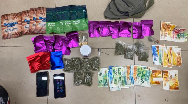 שני צעירים נעצרו בירושלים עם סמים ברכב