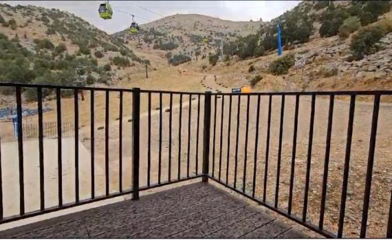 צפו בתיעוד נדיר: גשם בחרמון באמצע הקיץ