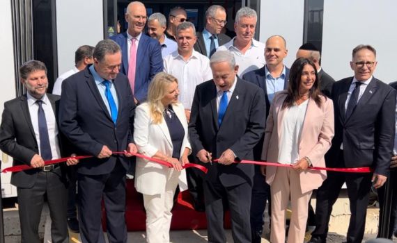 נתניהו גזר את הסרט: הרכבת הקלה יצאה לדרך