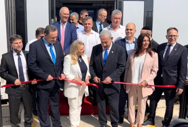 נתניהו גזר את הסרט: הרכבת הקלה יצאה לדרך