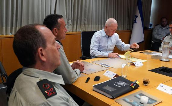 גלנט והרמטכ"ל נועדו: איך מוצאים פתרון לגל הטרור