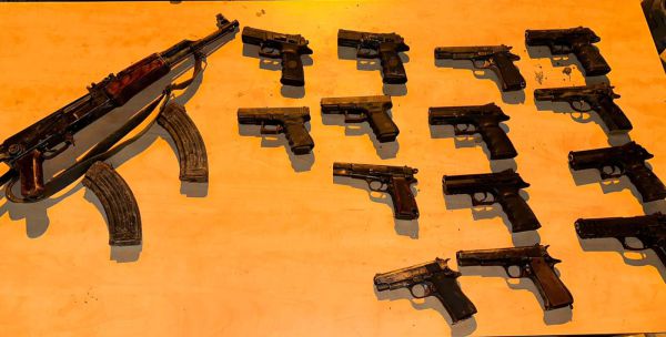 המאבק בפשיעה: 14 כלי נשק נתפסו בפעילות בבקעה