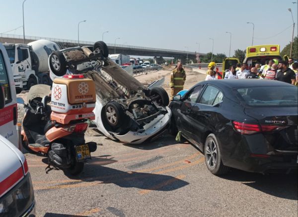 4 פצועים, בהם 2 בינוני בתאונה בצומת ארז