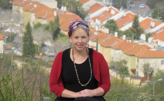 אשת התקשורת הסרוגה תתמודד למועצת אריאל