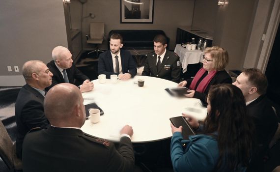 בצל המתיחות: גלנט נפגש עם בכירי ממשל ביידן