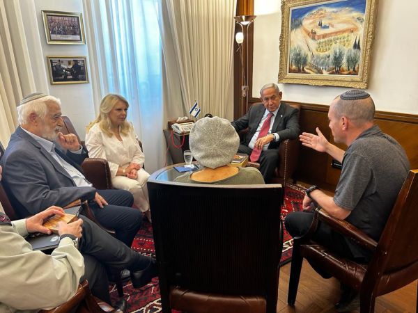 "המעט שניתן לספר": רה"מ פגש את הורי עמנואל מורנו