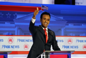 הראפר אמינם נגד המועמד הרפובליקני: "תפסיק לשיר"