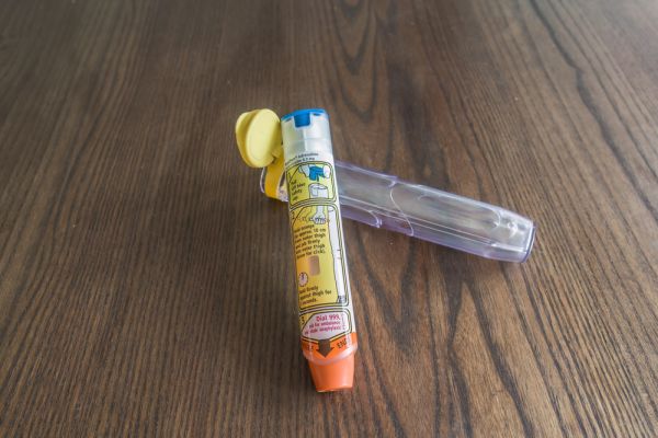 אלרגיה מסכנת חיים? הורים מודאגים משינוי בהנחיות