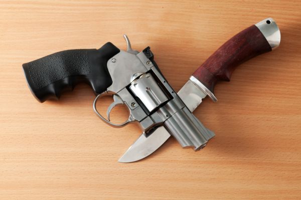 9 כדורים ודקירה: האישומים נגד האב שרצח את בנו המאומץ