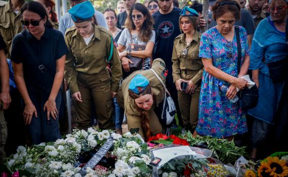 "מלאך משמים": הלוחם שנרצח בפיגוע הובא למנוחות