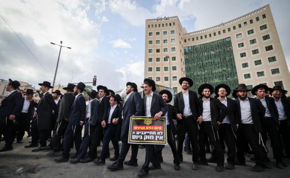 פקקי ענק: חרדים חוסמים כבישים בבני ברק וירושלים
