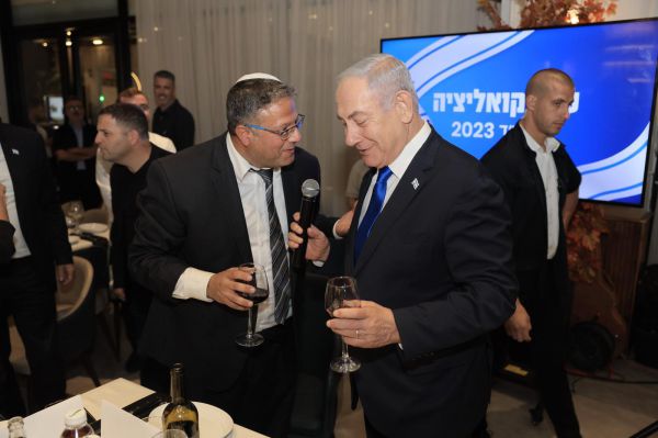 סוער בממשלה | בן גביר לנתניהו: "תטפל בגלנט"