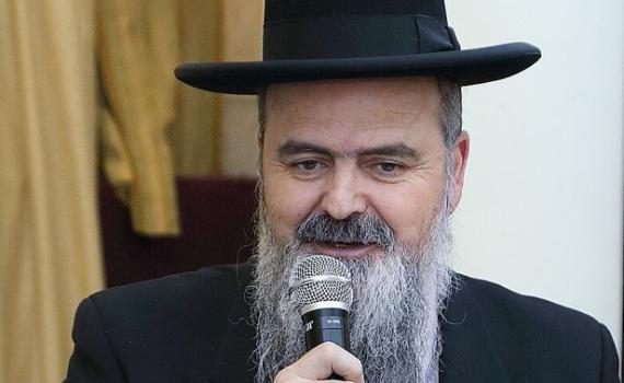 החתן של הרב עובדיה יוסף מטיל פצצה: אין הלכה כזאת