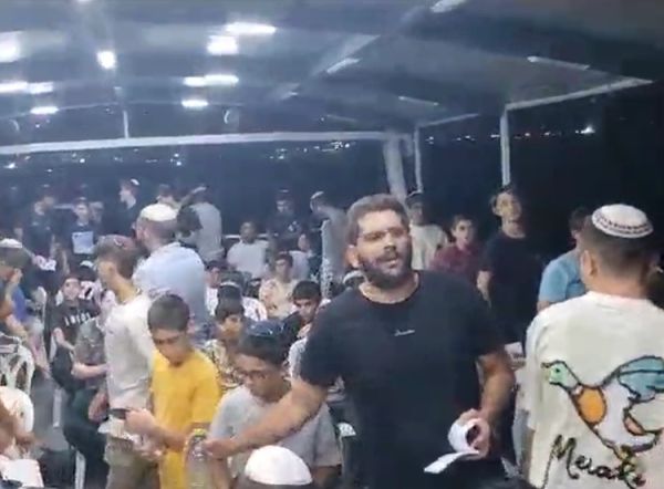 צפו: התלמידים יצאו לסליחות בלב ים