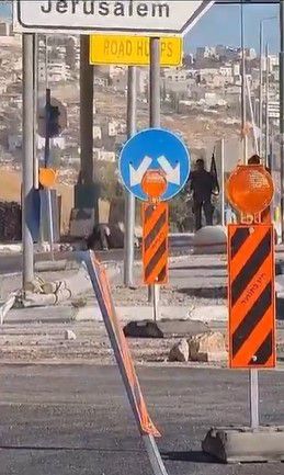 פיגוע דקירה בגוש עציון: המחבל נוטרל. צפו בתיעוד