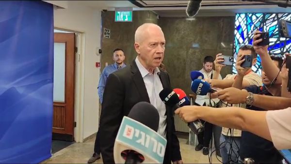 לקראת הדיון בבג"ץ | גלנט מבהיר: "נכבד כל פסיקה"