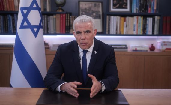 לפיד: לישראל אסור להסכים להעשרת אורניום בסעודיה