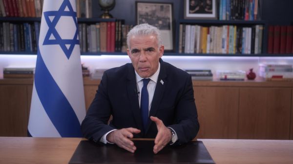 לפיד: לישראל אסור להסכים להעשרת אורניום בסעודיה