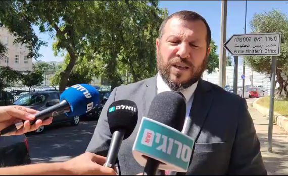 עמיחי אליהו בקריאה למפגינים: בואו יחד לתפילה